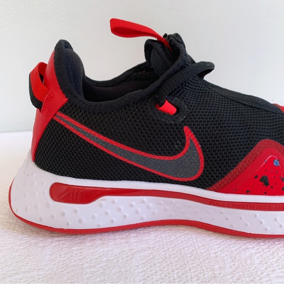 Nike Air PG 4 Basketball Athletic Shoes - Picture 8 of 16